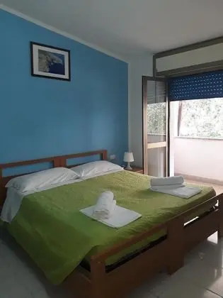 Tek Büyük veya İki Ayrı Yataklı Oda, Balkon