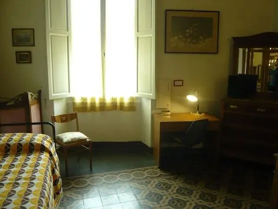 Dört Kişilik Oda, Ortak Banyo (N.7)