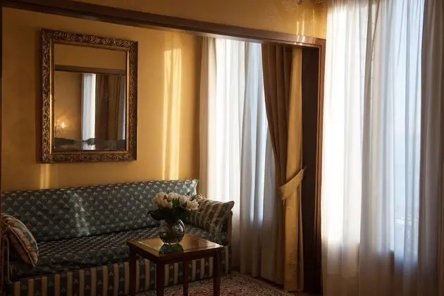 Deluxe Tek Büyük Yataklı Oda, Lagün Manzaralı