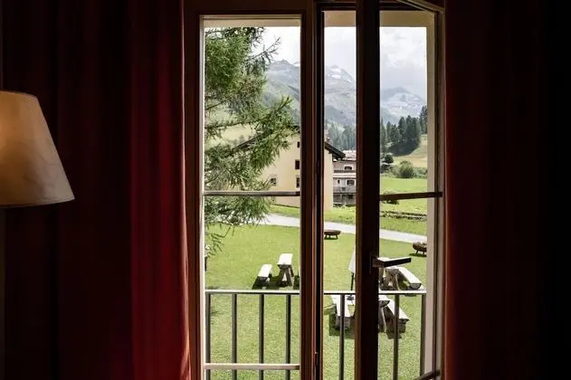 Junior Süit, Dağ Manzaralı