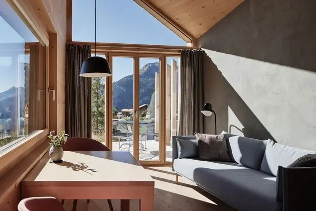 Signature Ev, Dağ Manzaralı, Yamaçta