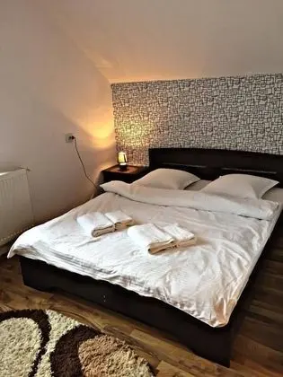 Basic Tek Büyük Yataklı Oda