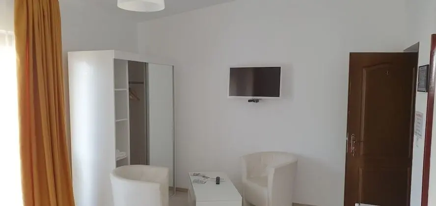 Premium Tek Büyük Yataklı Oda