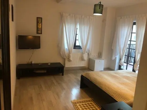 Classic Tek Büyük Yataklı Oda