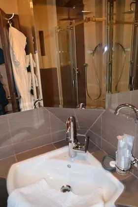 Two Bedroom Apartment (annex building)