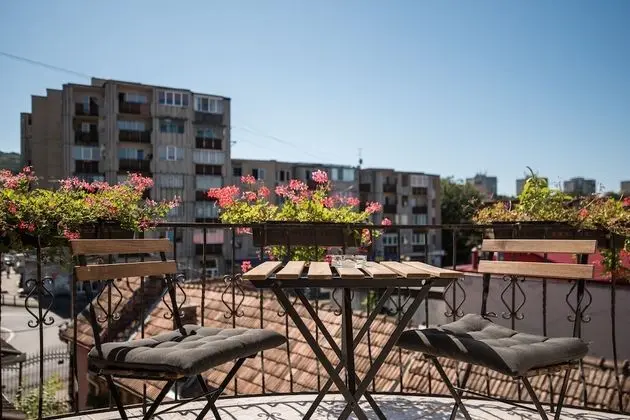Comfort Tek Büyük Yataklı Oda, Balkon, Avlu Manzaralı