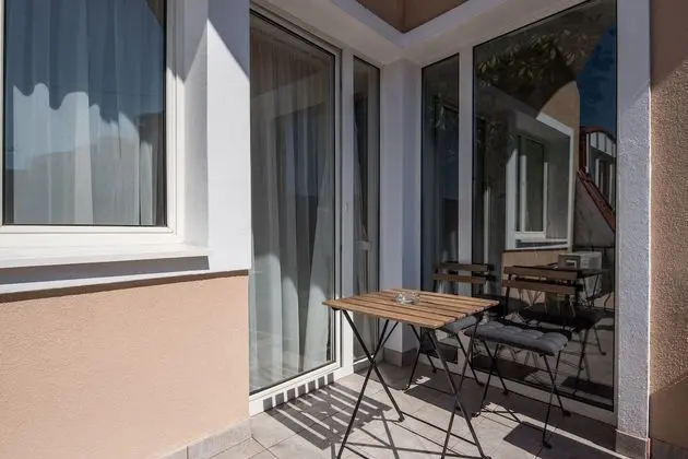 Comfort Tek Büyük Yataklı Oda, Balkon, Avlu Manzaralı