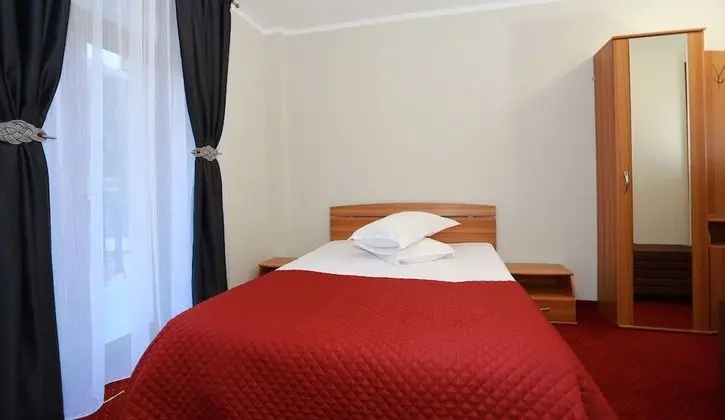 Tek Büyük Yataklı Oda