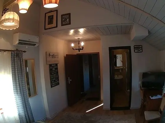 Tek Büyük Yataklı Oda