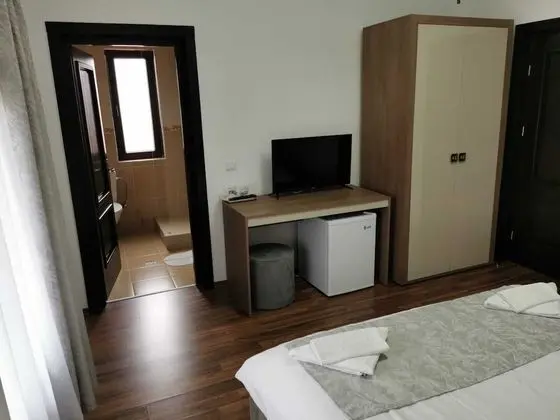 Standard Tek Büyük Yataklı Oda