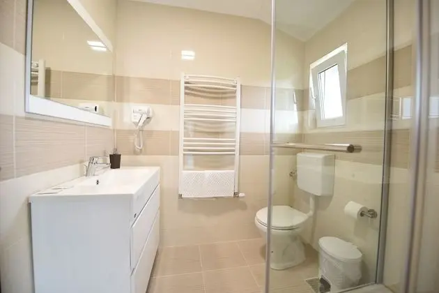 Deluxe Tek Büyük Yataklı Oda, Bahçe Manzaralı