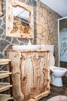 Deluxe Tek Büyük Yataklı Oda, Bahçe Manzaralı