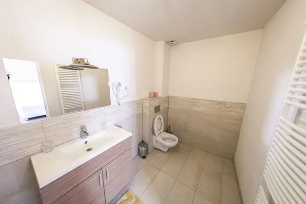 Standard Tek Büyük veya İki Ayrı Yataklı Oda, Sigara İçilmez