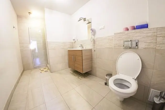 Standard Tek Büyük veya İki Ayrı Yataklı Oda, Sigara İçilmez