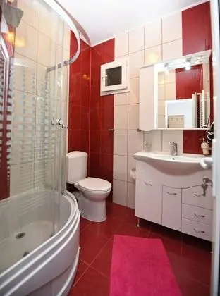 Üç Kişilik Oda
