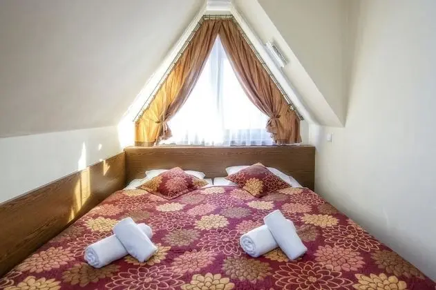 Tek Büyük Yataklı Oda, Balkon