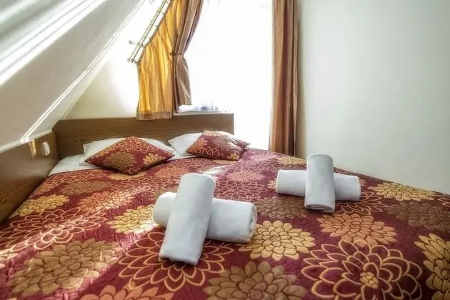 Tek Büyük Yataklı Oda, Balkon