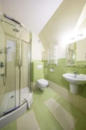 Tek Büyük Yataklı Oda, Balkon