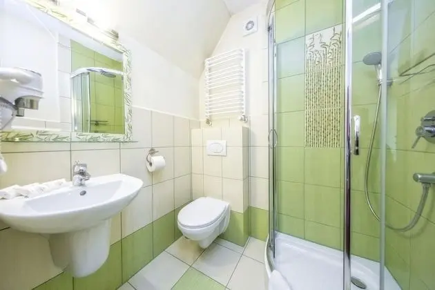 Tek Büyük Yataklı Oda, Balkon