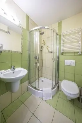 Üç Kişilik Oda, Balkon