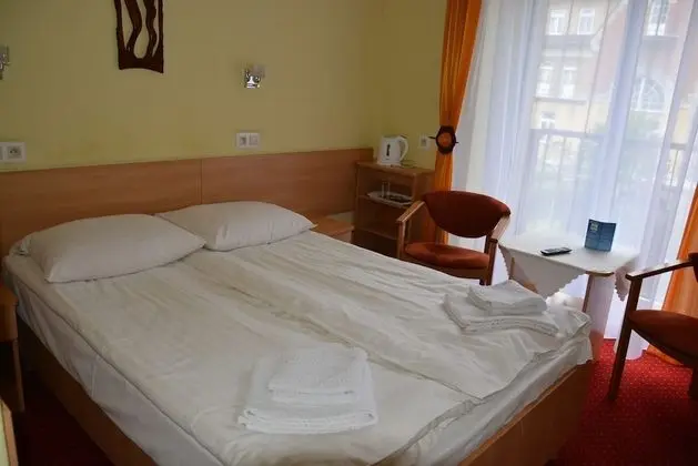 Standard Tek Büyük veya İki Ayrı Yataklı Oda