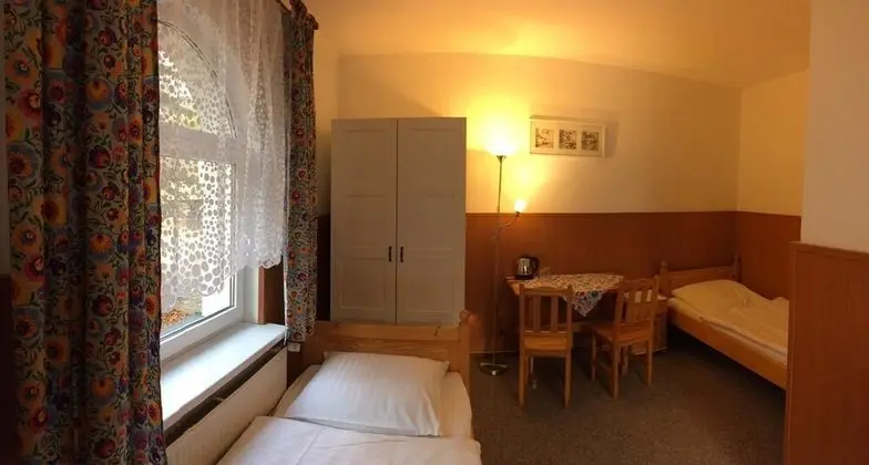 İki Ayrı Yataklı Oda, 2 Tek Kişilik Yatak