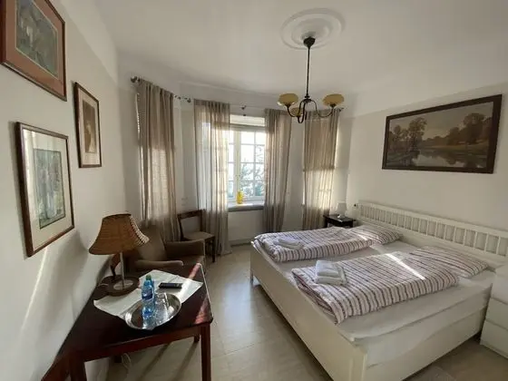 Tek Büyük Yataklı Oda