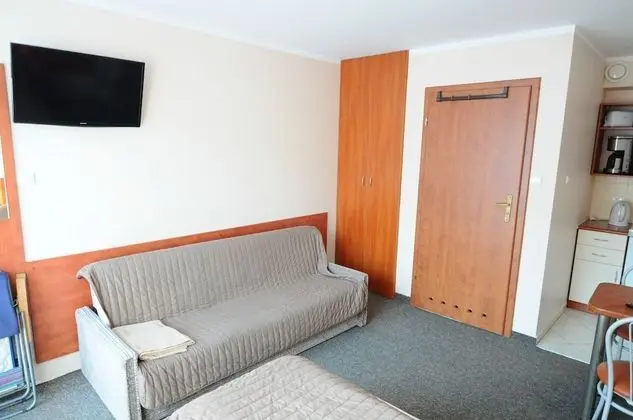 Comfort Tek Büyük Yataklı Oda, 1 Çift Kişilik Yatak ve Çekyat, Küçük Mutfak
