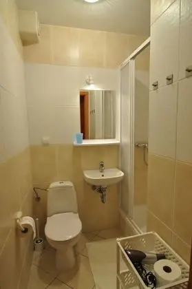 Dört Kişilik Oda, Küçük Mutfak