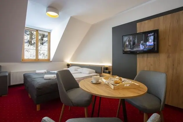 Family Dört Kişilik Oda, Sigara İçilmez