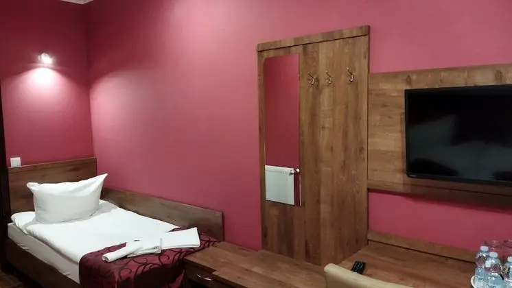 Dört Kişilik Oda (1)