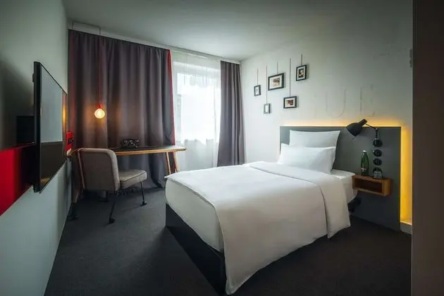 Penta Single Room