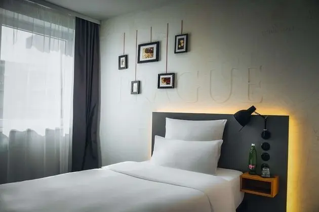 Penta Single Room