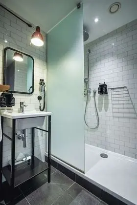 Standard Room with Balcony (Penta)