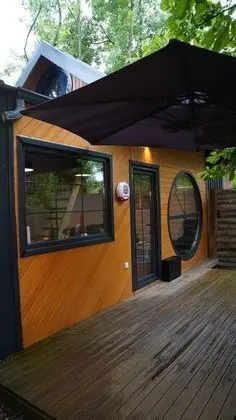 Black House