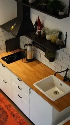 Black House
