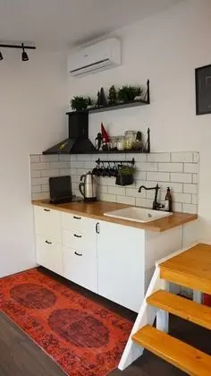 Black House