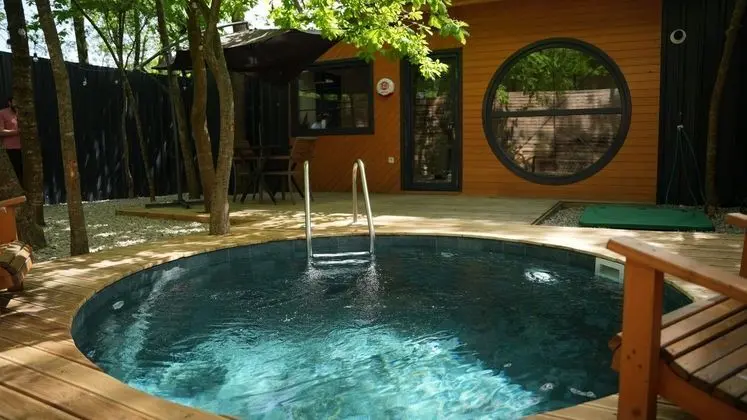 Black House