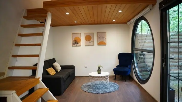 Black House