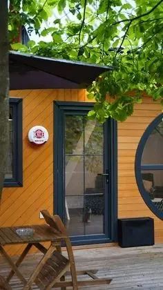 Black House