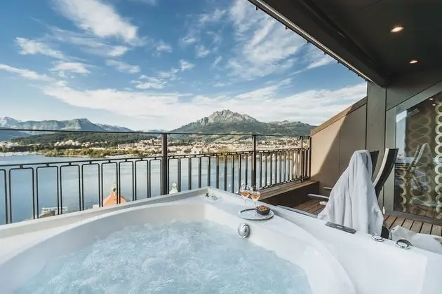 Penthouse Spa Suite Lakeside