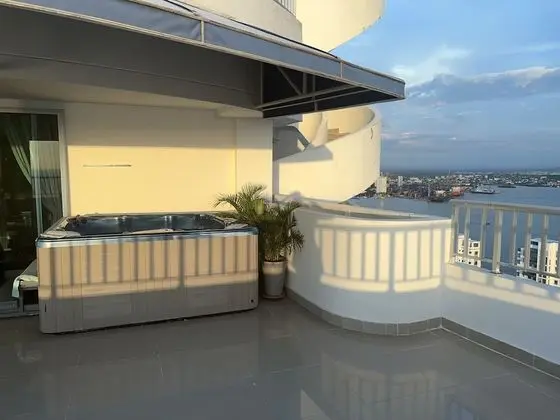 Sky Penthouse, Ultimo Piso 39