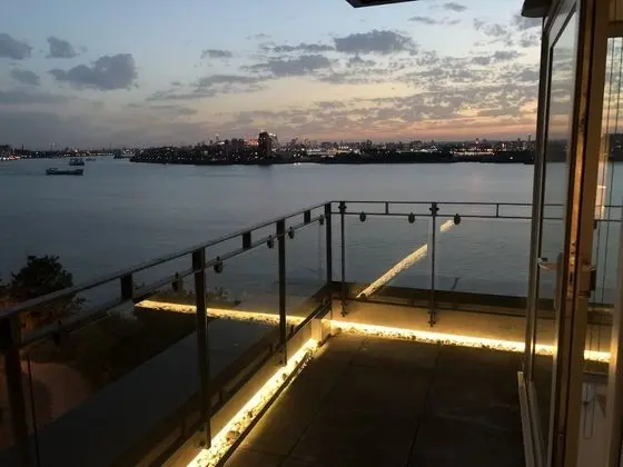 Panoramic Çatı Katı Süiti (Penthouse), 2 Çift Kişilik Yatak, Engellilere Uygun, Nehir Manzaralı