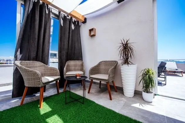 Panoramic Apart Daire, 2 Yatak Odası, Sıcak Su Havuzu, Deniz Manzaralı