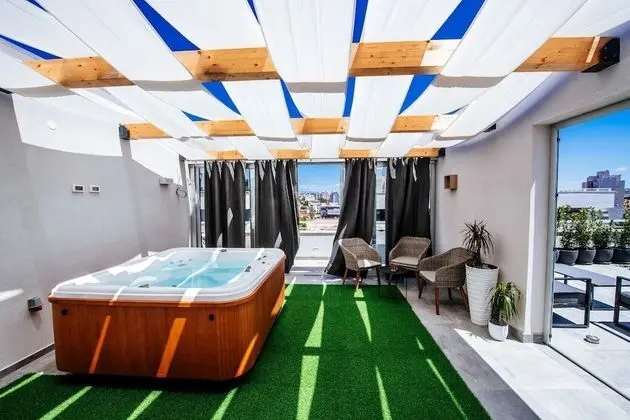 Panoramic Apart Daire, 2 Yatak Odası, Sıcak Su Havuzu, Deniz Manzaralı