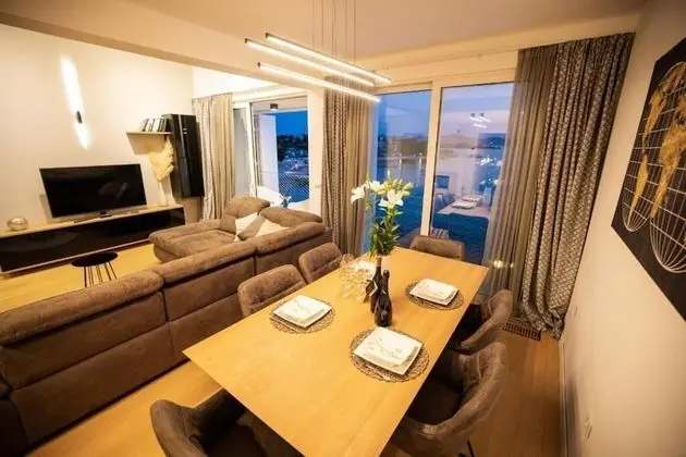 Presidential Apart Daire, 3 Yatak Odası, Havuz Kullanımı, Deniz Manzaralı