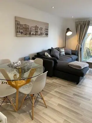Apart Daire, 2 Yatak Odası, Balkon