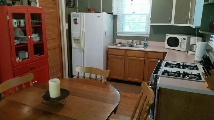 Kır Evi, Göl Manzaralı