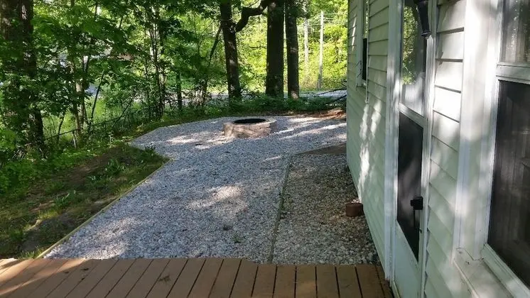 Kır Evi, Göl Manzaralı