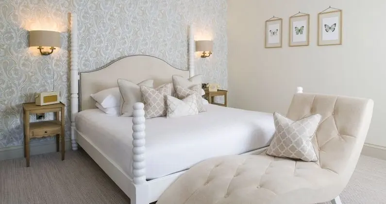 Honeymoon Tek Büyük Yataklı Oda